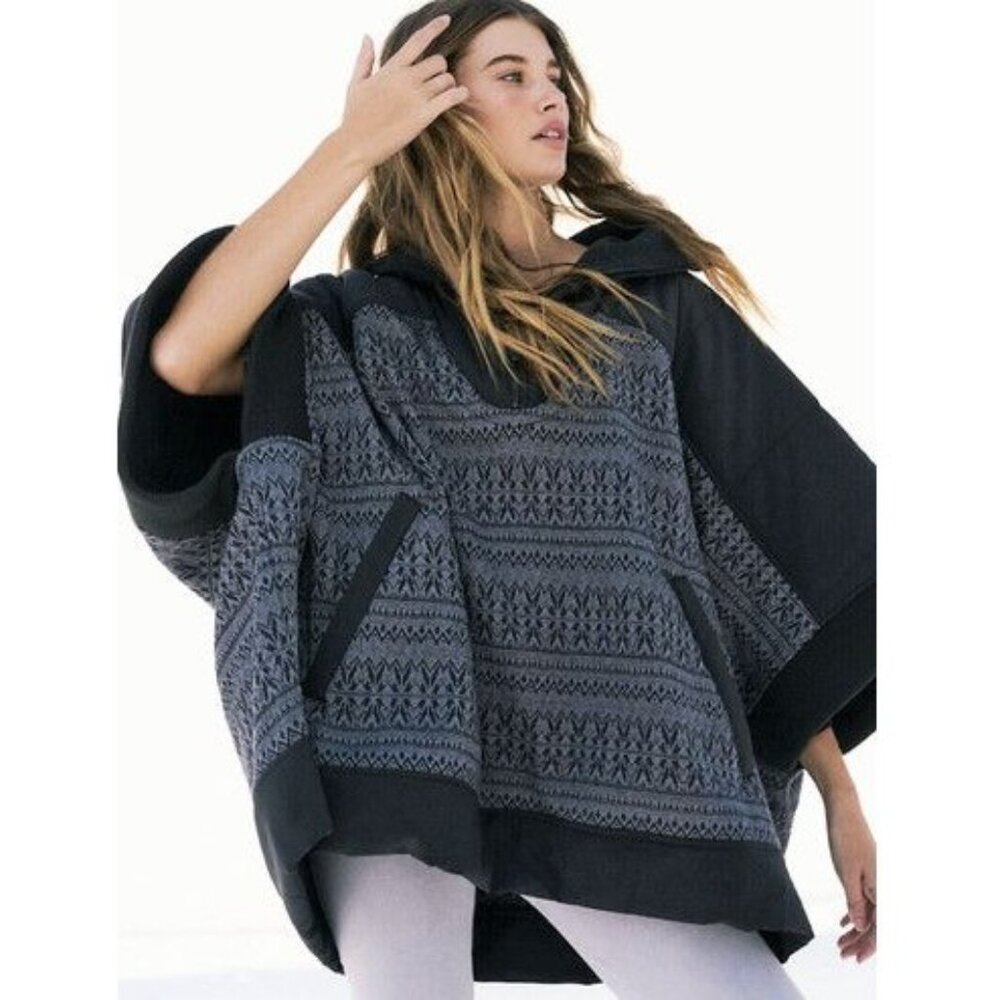 NWT Free People Womens L Movement Heritage Oversized Pullover Poncho Black/Grey - Picture 1 of 10